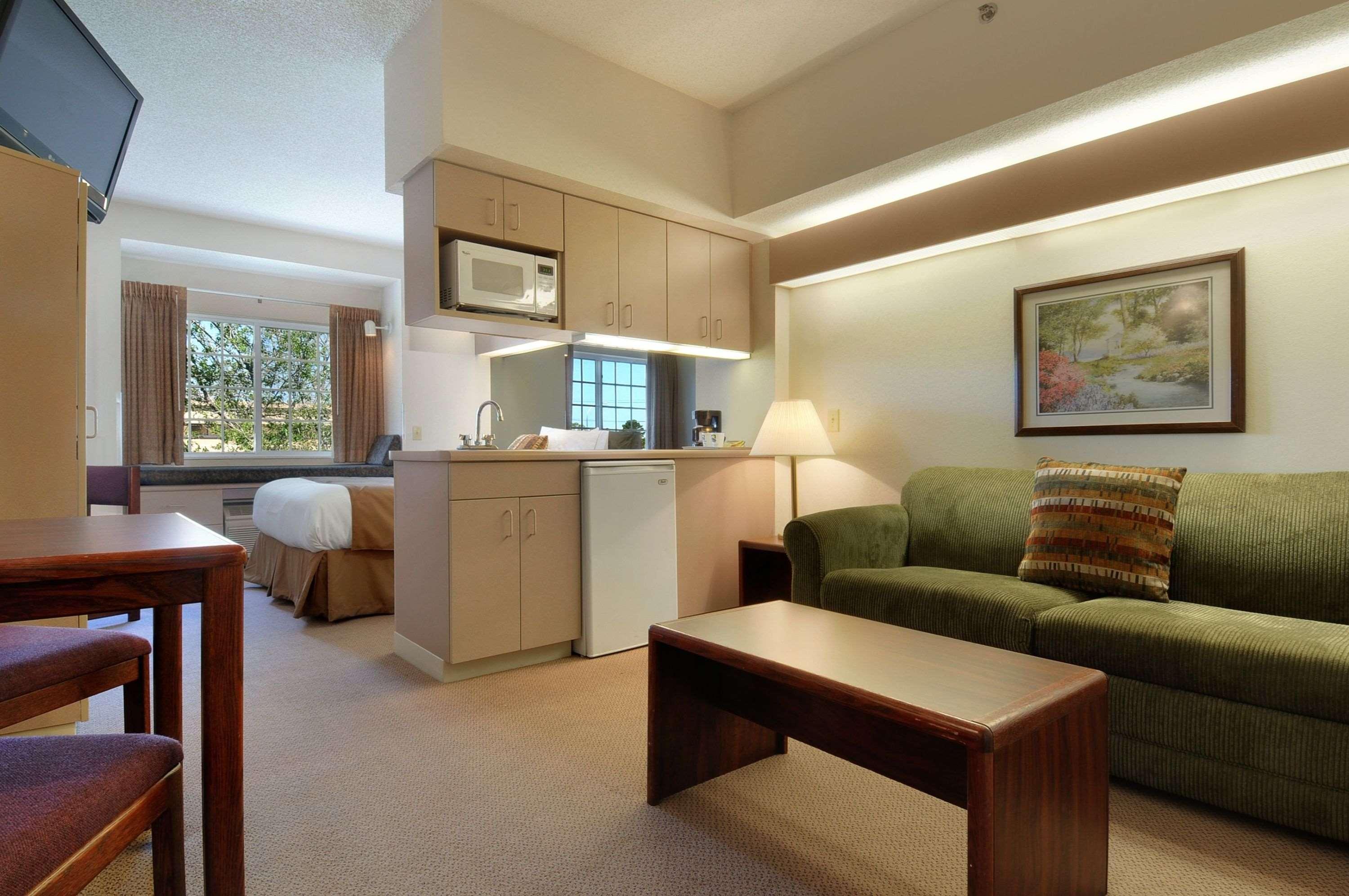 Microtel Inn & Suites By Wyndham Bloomington Msp Airport Esterno foto