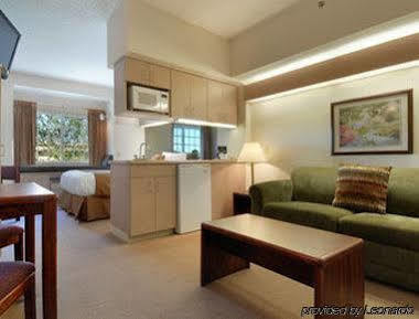 Microtel Inn & Suites By Wyndham Bloomington Msp Airport Esterno foto